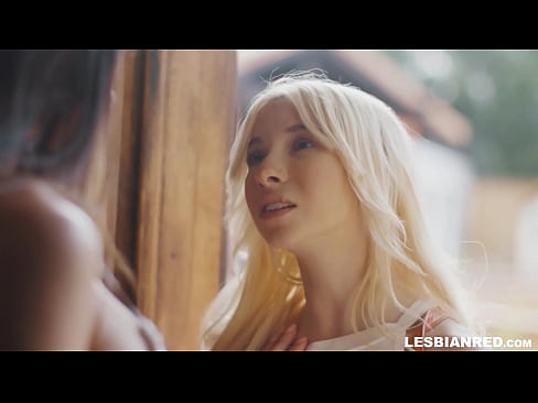 ❤️ Tus ntxhais los tsev ob peb hlis tom qab thiab xaus rau noj nws tus niam txiv lub pussy ☑  Russian porn  ntawm peb  ib